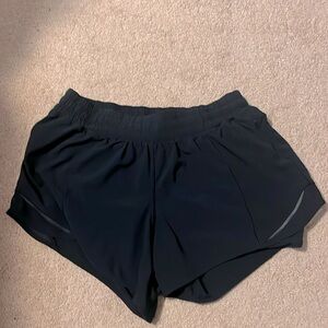 Size 10 Lululemon Low Rise 4 Inch Hottie Hot Shorts